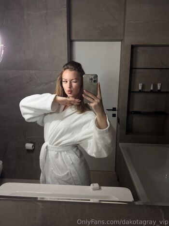 Dakota Gray / dakotagray_vip nude photo #18