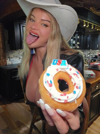 Dana HammTopCurvyFi / danahamm / danahammofficial nude photo #9