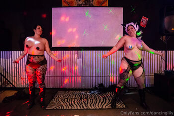 Lilit / dancinglily nude photo #2