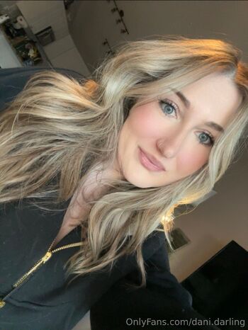 Dan / dani.darling nude photo #11