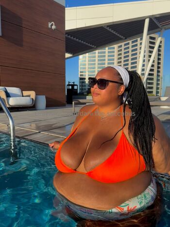 Dan / dani.the.succubus nude photo #2