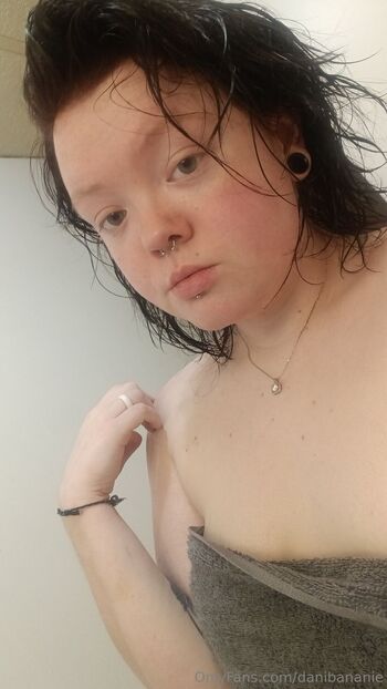 Danibanani / danibananie / danibananie1997 / danibananie777 nude photo #1