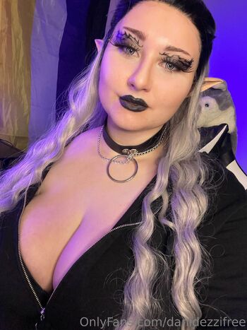 dani dezzi CHECK YOUR DMS / danidezzifree / dani.is.offline / daniisonline / daniisoffline / daniislivestreaming nude photo #10