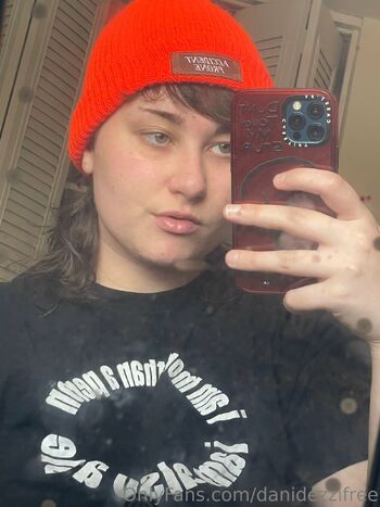 dani dezzi CHECK YOUR DMS / danidezzifree / dani.is.offline / daniisonline / daniisoffline / daniislivestreaming nude photo #14