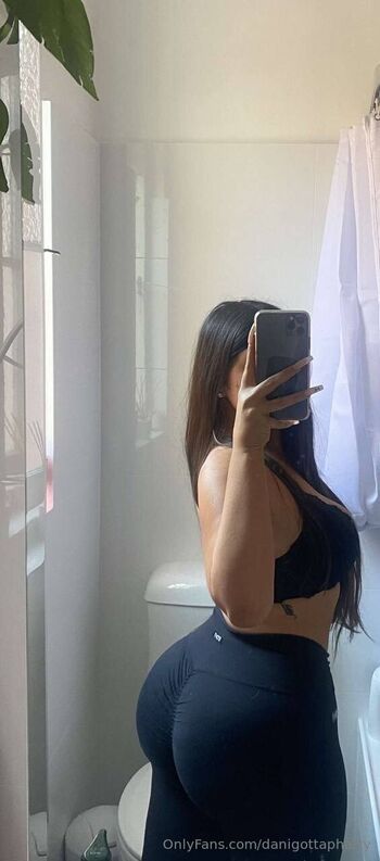 Dan / daniecups nude photo #6