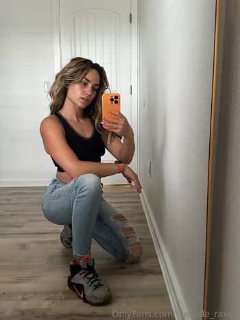 Daniell / danielle_raven nude photo #4