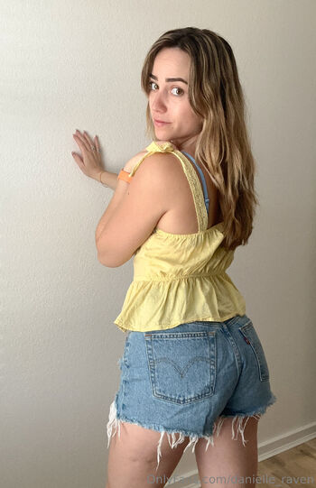 Daniell / danielle_raven nude photo #29