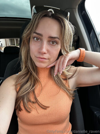 Daniell / danielle_raven nude photo #33