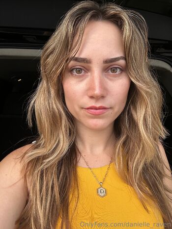 Daniell / danielle_raven nude photo #35
