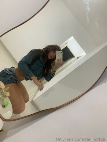 Dani Berr / danihottgirl nude photo #14
