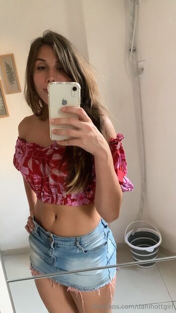 Dani Berr / danihottgirl nude photo #15