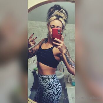 Daniifoxxx / daniifoxxx / daniifoxccc nude photo #39