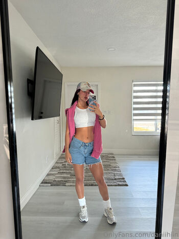 Dani / daniihiin / thedanihin / danihin24 nude photo #5
