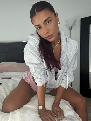 Dani / daniihiin / thedanihin / danihin24 nude photo #21