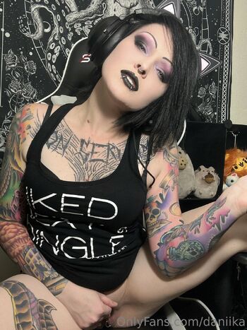 Daniik / daniika nude photo #14