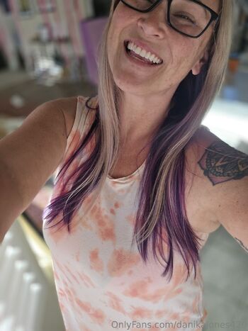 Danik / danikajones420 nude photo #13