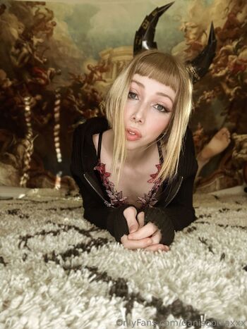 Dani Sophi / danisophiaxxx nude photo #6