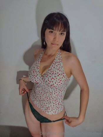 𝑔𝒾𝓃𝑔𝑒𝓇 𝓇𝒶𝓅𝓊𝓃𝓏𝑒𝓁 / daphnedelrosefree nude photo #7