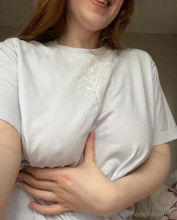 𝑔𝒾𝓃𝑔𝑒𝓇 𝓇𝒶𝓅𝓊𝓃𝓏𝑒𝓁 / daphnedelrosefree nude photo #35