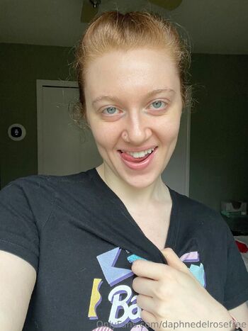 𝑔𝒾𝓃𝑔𝑒𝓇 𝓇𝒶𝓅𝓊𝓃𝓏𝑒𝓁 / daphnedelrosefree nude photo #36