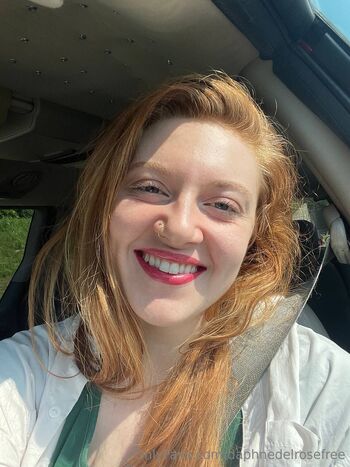 𝑔𝒾𝓃𝑔𝑒𝓇 𝓇𝒶𝓅𝓊𝓃𝓏𝑒𝓁 / daphnedelrosefree nude photo #39