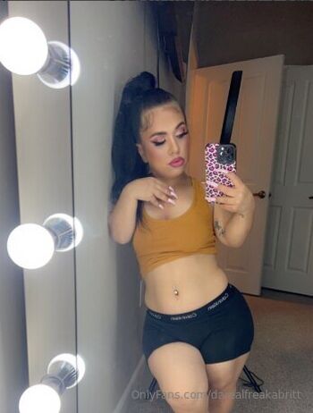 Brit / darealfreakabritt nude photo #31