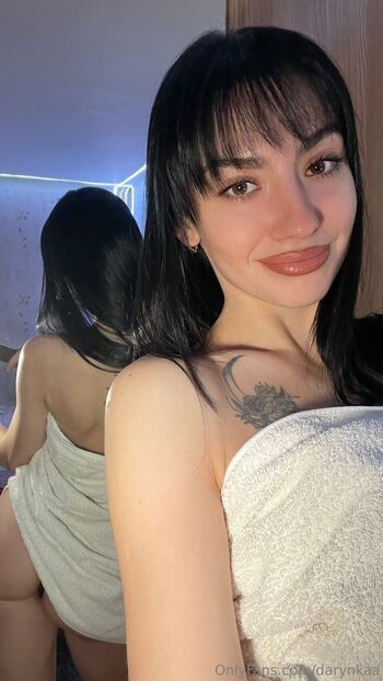 Dariana / darianaa nude photo #6