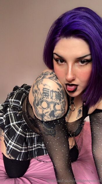 Violet 𝜗 / darkdeepviolet nude photo #20
