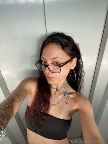 Dark women / darkscorpiio nude photo #2