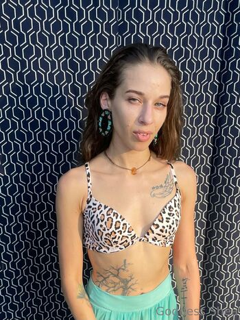 She / darlingshea nude photo #3