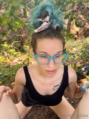 She / darlingshea nude photo #6