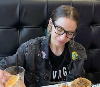 She / darlingshea nude photo #7