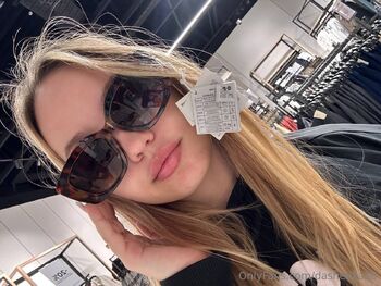 Dasha / dashenka18 / dashenka_only nude photo #25