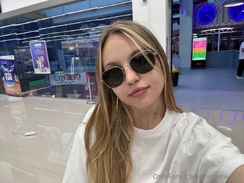 Dasha / dashenka18 / dashenka_only nude photo #28