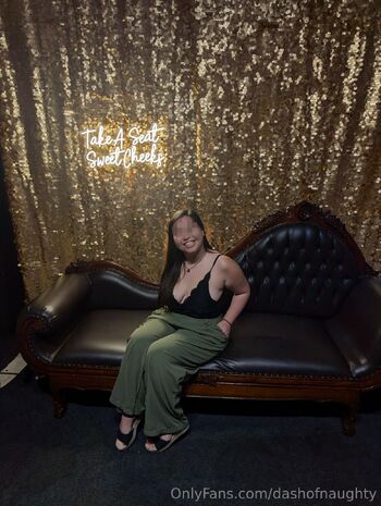 Linh / dashofnaughty nude photo #16