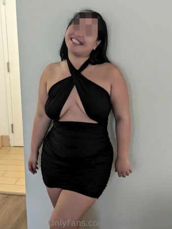 Linh / dashofnaughty nude photo #26