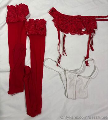 𝖇𝖑𝖔𝖔𝖉𝖞 / dasshitee nude photo #27