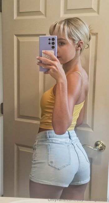 Dayna Knigh / daynaknight702 nude photo #17