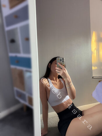 goddess sara / debt4sara nude photo #3