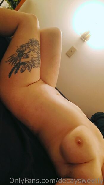 Caelu / decaysweetly nude photo #7