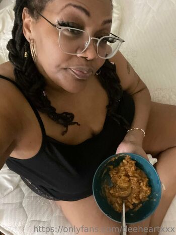 Deeheartxx / deeheartxxxfree nude photo #14