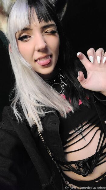 deeLazeeFre / deelazeefree nude photo #24