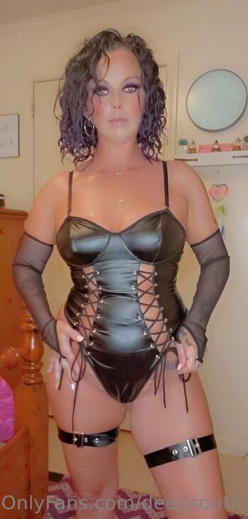 Petite Alabama M I L F / deepsouth22 / dustylashae_22 / dusty_lashae nude photo #1