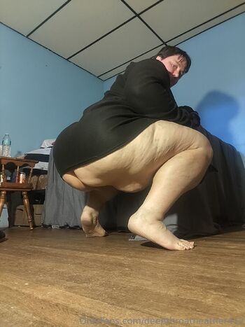 Heather A Koha / deepthroatheather412 nude photo #4