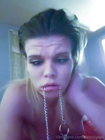 De / deeraynes nude photo #6