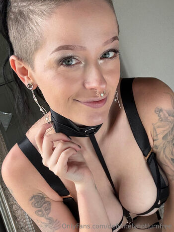 Lurn Fre / definitelynotlurnfree nude photo #2