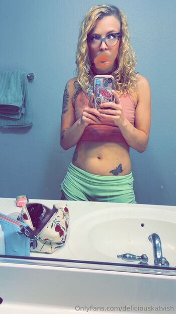 Delicious_Kat_Viciou / delicious_kat_vicious / deliciouskatvicious nude photo #15