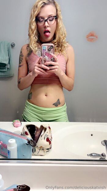 Delicious_Kat_Viciou / delicious_kat_vicious / deliciouskatvicious nude photo #16