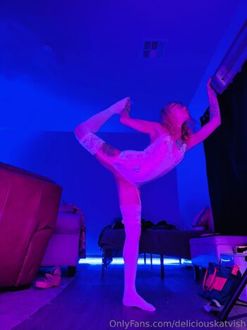Delicious_Kat_Viciou / delicious_kat_vicious / deliciouskatvicious nude photo #19