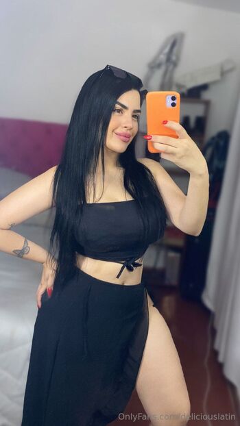 TU ARDIENTE Y DELICIOSA LATINA / deliciouslatin nude photo #2